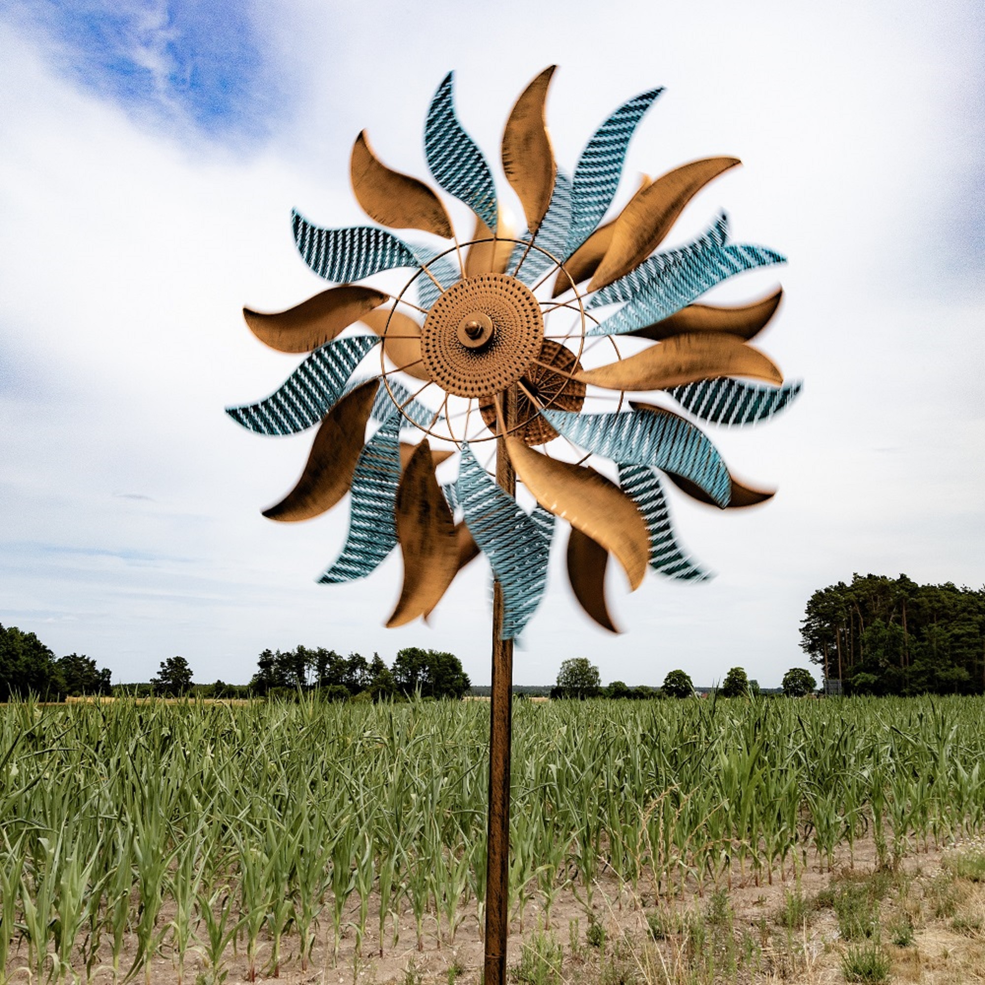 Windrad “Fire Flower”, Windspiel mit 2 gegenläufigen Rotoren, Gartendeko 213 cm hoch NA183